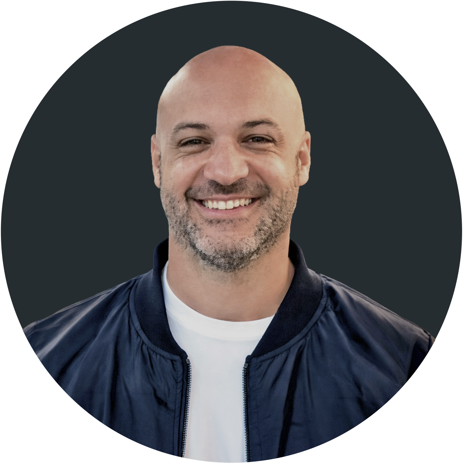 Headshot of Omar Delgado, CEO of Vuer